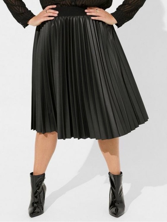 torrid Dresses & Skirts - NWT Torrid Midi PU Pleated Skirt in Deep Black Size 3 3X NEW